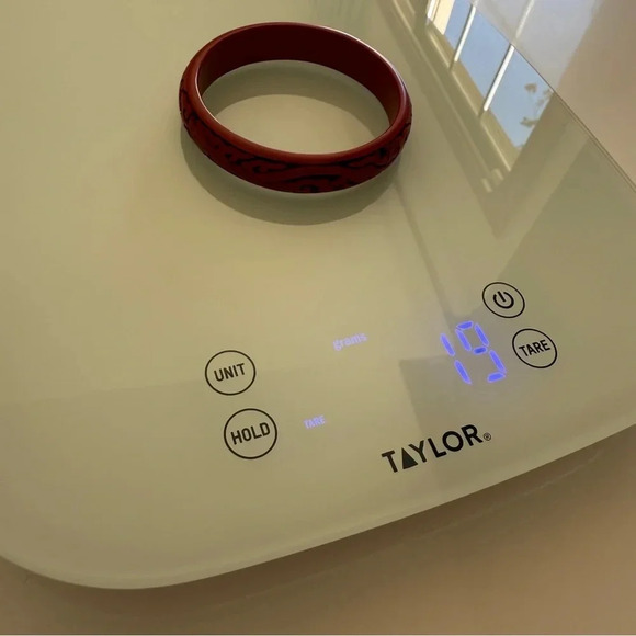 Red Cinnabar Bangle- Vintage- Carved - Picture 15 of 15